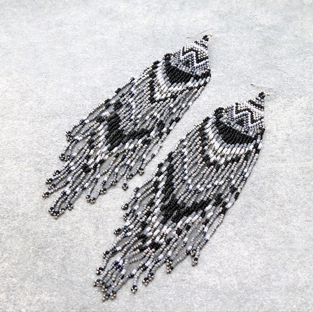 Nwt White Elegant Black And Gray Boho Western Beaded Earrings